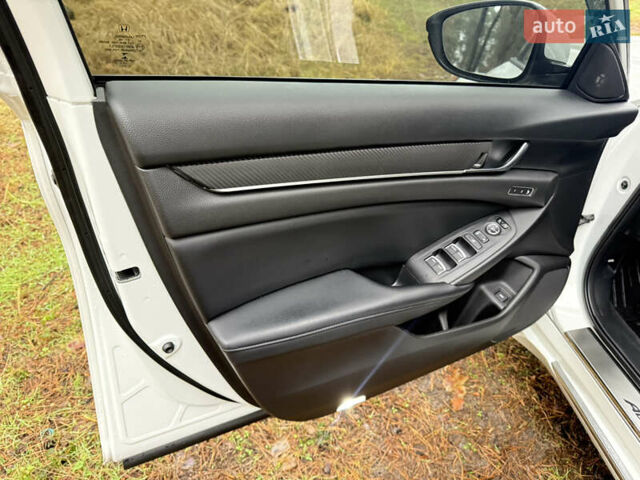 Белый Хонда Аккорд, объемом двигателя 2 л и пробегом 48 тыс. км за 19500 $, фото 32 на Automoto.ua