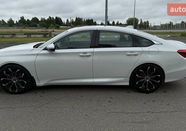 Білий Хонда Аккорд, об'ємом двигуна 1.5 л та пробігом 70 тис. км за 17700 $, фото 4 на Automoto.ua