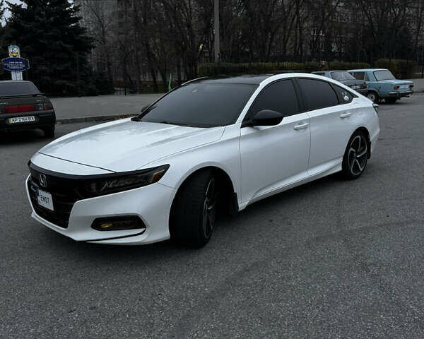 Белый Хонда Аккорд, объемом двигателя 1.5 л и пробегом 190 тыс. км за 19700 $, фото 10 на Automoto.ua