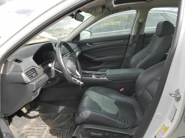 Белый Хонда Аккорд, объемом двигателя 1.5 л и пробегом 47 тыс. км за 5000 $, фото 6 на Automoto.ua