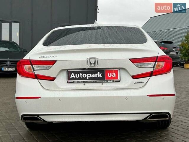 Белый Хонда Аккорд, объемом двигателя 1.5 л и пробегом 129 тыс. км за 18940 $, фото 5 на Automoto.ua