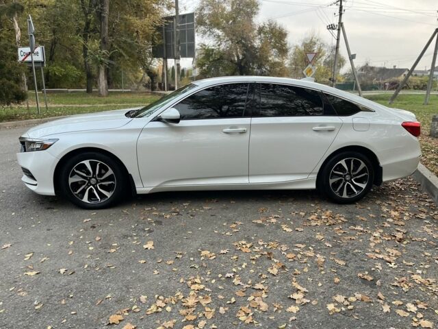 Белый Хонда Аккорд, объемом двигателя 1.5 л и пробегом 73 тыс. км за 16200 $, фото 4 на Automoto.ua