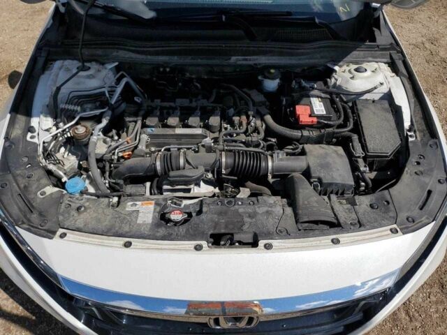 Белый Хонда Аккорд, объемом двигателя 1.5 л и пробегом 47 тыс. км за 5000 $, фото 11 на Automoto.ua