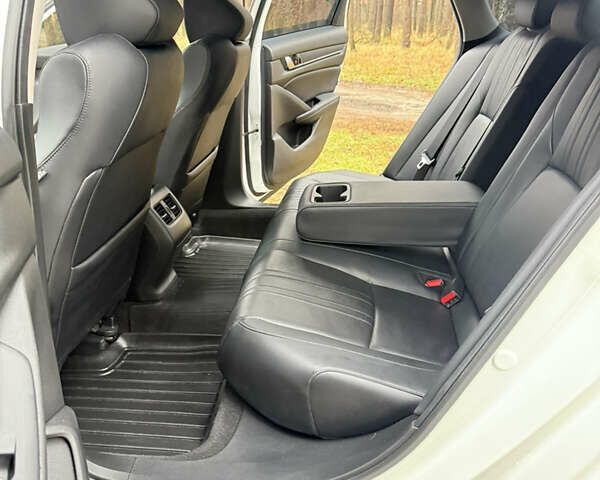 Белый Хонда Аккорд, объемом двигателя 2 л и пробегом 48 тыс. км за 19500 $, фото 36 на Automoto.ua