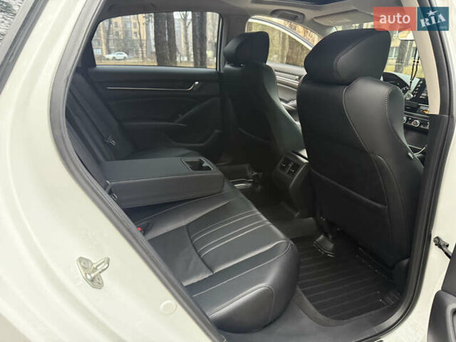 Белый Хонда Аккорд, объемом двигателя 2 л и пробегом 48 тыс. км за 19500 $, фото 10 на Automoto.ua