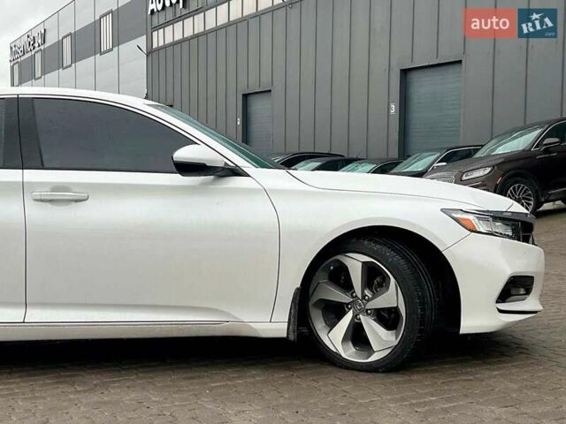 Белый Хонда Аккорд, объемом двигателя 1.5 л и пробегом 129 тыс. км за 20590 $, фото 10 на Automoto.ua