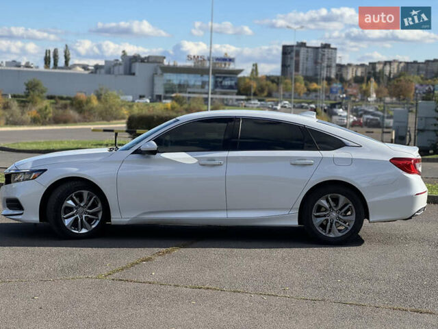 Белый Хонда Аккорд, объемом двигателя 1.5 л и пробегом 79 тыс. км за 15900 $, фото 7 на Automoto.ua