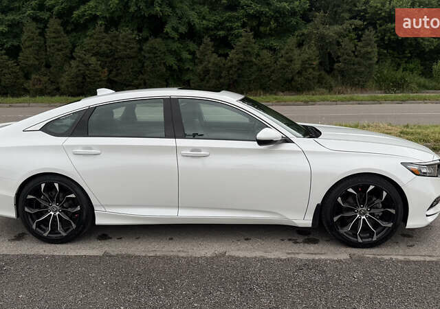 Білий Хонда Аккорд, об'ємом двигуна 1.5 л та пробігом 70 тис. км за 17700 $, фото 8 на Automoto.ua