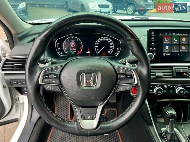 Белый Хонда Аккорд, объемом двигателя 1.5 л и пробегом 129 тыс. км за 18940 $, фото 21 на Automoto.ua