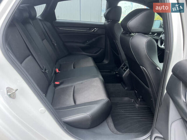 Білий Хонда Аккорд, об'ємом двигуна 2 л та пробігом 114 тис. км за 21700 $, фото 13 на Automoto.ua