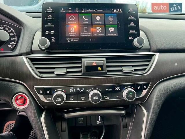 Белый Хонда Аккорд, объемом двигателя 1.5 л и пробегом 129 тыс. км за 18940 $, фото 27 на Automoto.ua