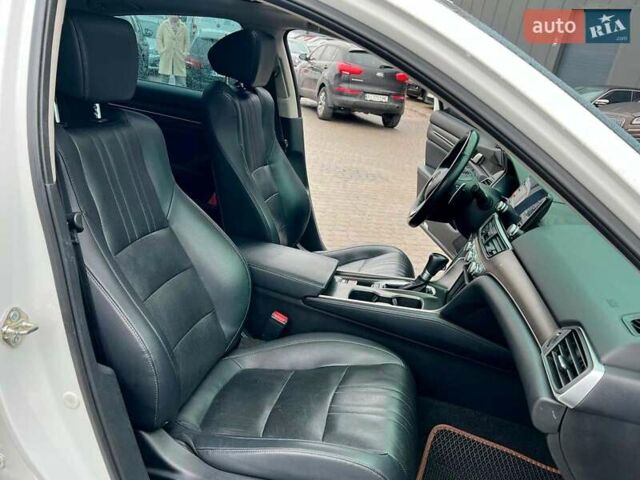 Белый Хонда Аккорд, объемом двигателя 1.5 л и пробегом 129 тыс. км за 18940 $, фото 41 на Automoto.ua