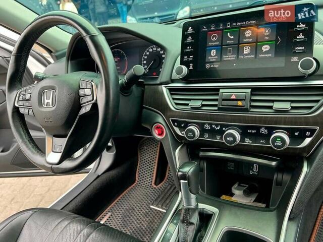 Белый Хонда Аккорд, объемом двигателя 1.5 л и пробегом 129 тыс. км за 18940 $, фото 42 на Automoto.ua