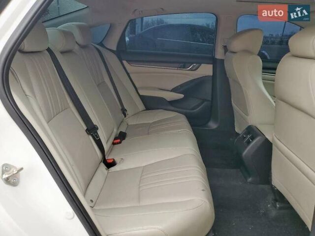 Белый Хонда Аккорд, объемом двигателя 1.5 л и пробегом 150 тыс. км за 5000 $, фото 9 на Automoto.ua