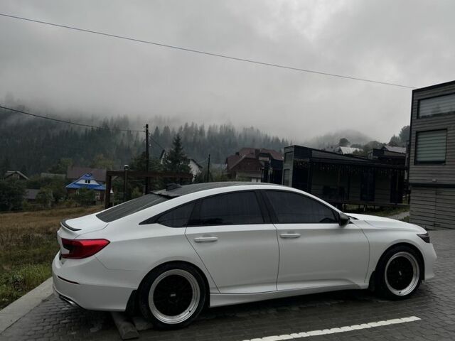 Белый Хонда Аккорд, объемом двигателя 1.5 л и пробегом 190 тыс. км за 19700 $, фото 2 на Automoto.ua