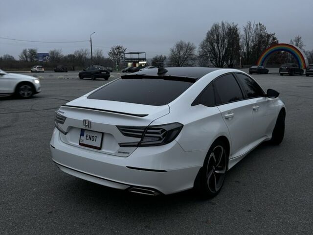 Белый Хонда Аккорд, объемом двигателя 1.5 л и пробегом 190 тыс. км за 19700 $, фото 6 на Automoto.ua