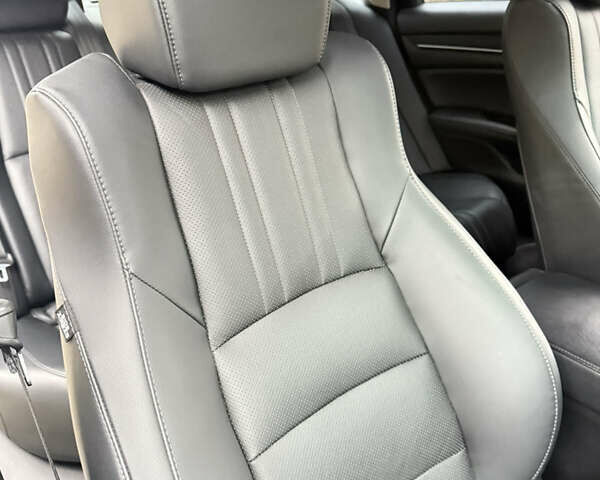 Белый Хонда Аккорд, объемом двигателя 2 л и пробегом 48 тыс. км за 19500 $, фото 6 на Automoto.ua