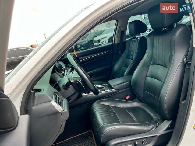 Белый Хонда Аккорд, объемом двигателя 1.5 л и пробегом 129 тыс. км за 18940 $, фото 17 на Automoto.ua