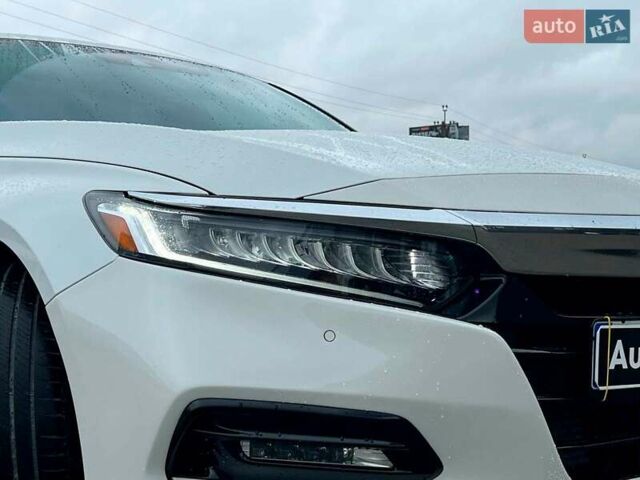 Белый Хонда Аккорд, объемом двигателя 1.5 л и пробегом 129 тыс. км за 18940 $, фото 11 на Automoto.ua