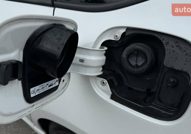 Білий Хонда Аккорд, об'ємом двигуна 1.5 л та пробігом 70 тис. км за 17700 $, фото 30 на Automoto.ua