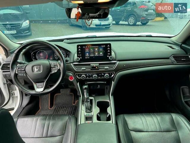 Белый Хонда Аккорд, объемом двигателя 1.5 л и пробегом 129 тыс. км за 20590 $, фото 38 на Automoto.ua