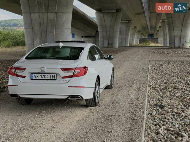 Белый Хонда Аккорд, объемом двигателя 2 л и пробегом 87 тыс. км за 18000 $, фото 4 на Automoto.ua