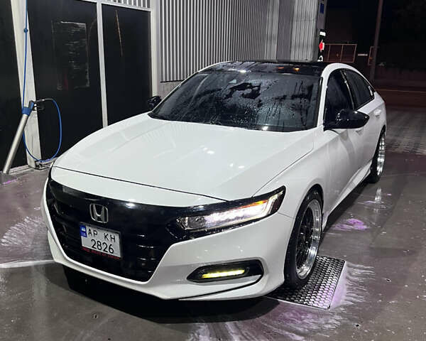 Белый Хонда Аккорд, объемом двигателя 1.5 л и пробегом 190 тыс. км за 19700 $, фото 6 на Automoto.ua