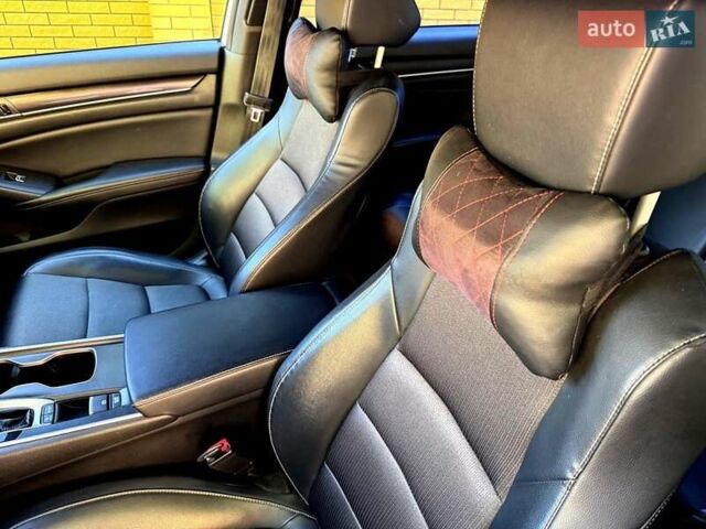 Белый Хонда Аккорд, объемом двигателя 1.5 л и пробегом 90 тыс. км за 16900 $, фото 29 на Automoto.ua