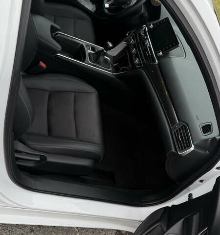 Білий Хонда Аккорд, об'ємом двигуна 1.5 л та пробігом 70 тис. км за 17700 $, фото 10 на Automoto.ua