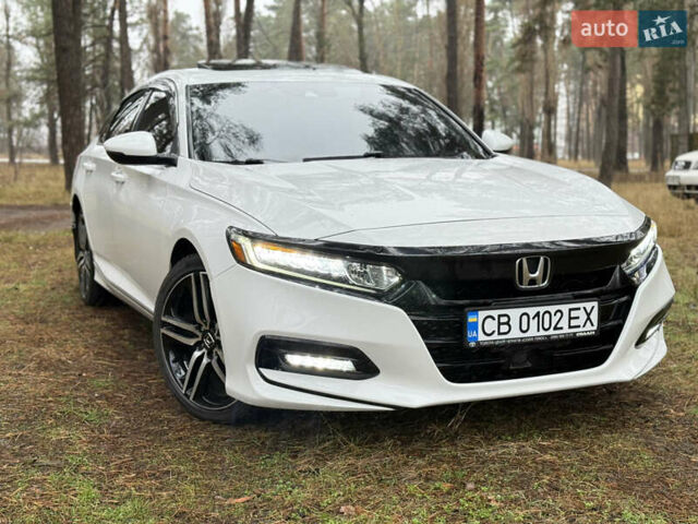 Белый Хонда Аккорд, объемом двигателя 2 л и пробегом 48 тыс. км за 19500 $, фото 1 на Automoto.ua