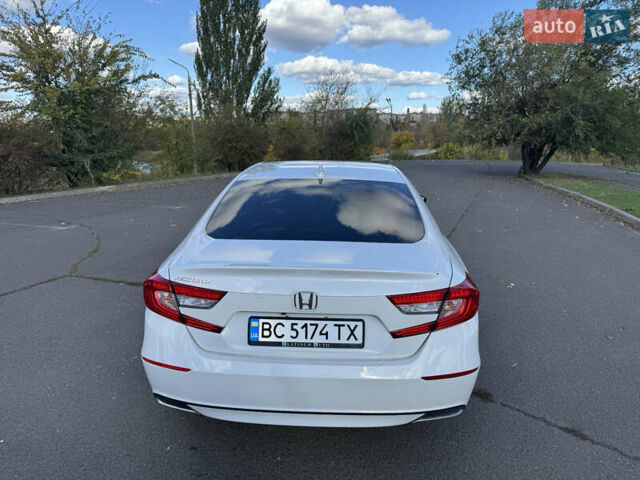 Белый Хонда Аккорд, объемом двигателя 1.5 л и пробегом 79 тыс. км за 15900 $, фото 16 на Automoto.ua