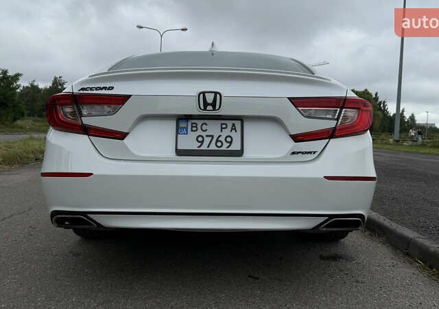Білий Хонда Аккорд, об'ємом двигуна 1.5 л та пробігом 70 тис. км за 17700 $, фото 5 на Automoto.ua
