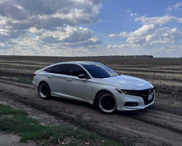 Белый Хонда Аккорд, объемом двигателя 1.5 л и пробегом 190 тыс. км за 19700 $, фото 23 на Automoto.ua