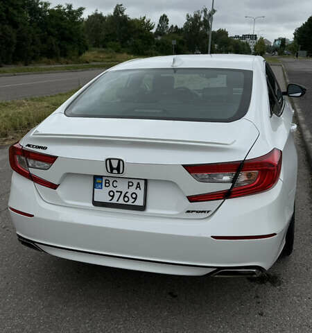 Білий Хонда Аккорд, об'ємом двигуна 1.5 л та пробігом 70 тис. км за 17700 $, фото 7 на Automoto.ua