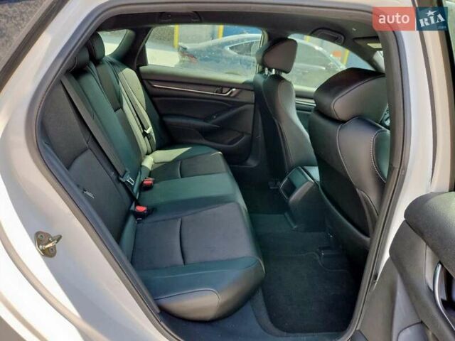 Білий Хонда Аккорд, об'ємом двигуна 1.5 л та пробігом 129 тис. км за 5400 $, фото 9 на Automoto.ua