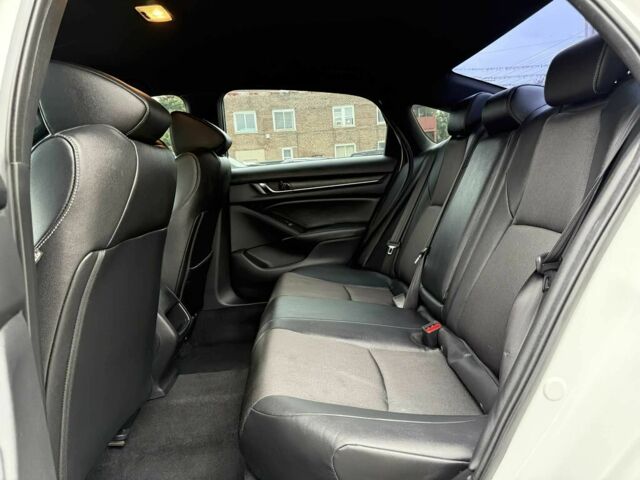 Белый Хонда Аккорд, объемом двигателя 1.5 л и пробегом 38 тыс. км за 5500 $, фото 11 на Automoto.ua