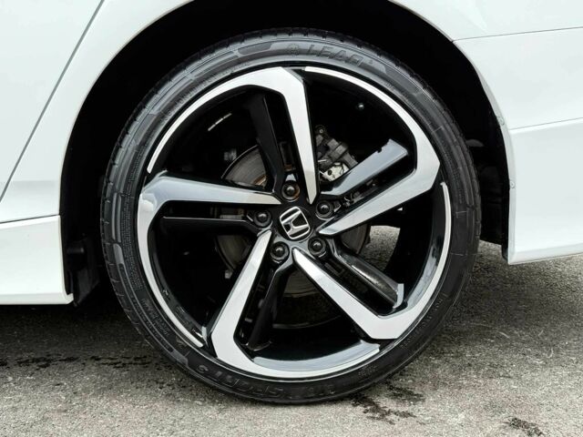 Белый Хонда Аккорд, объемом двигателя 1.5 л и пробегом 38 тыс. км за 5500 $, фото 13 на Automoto.ua