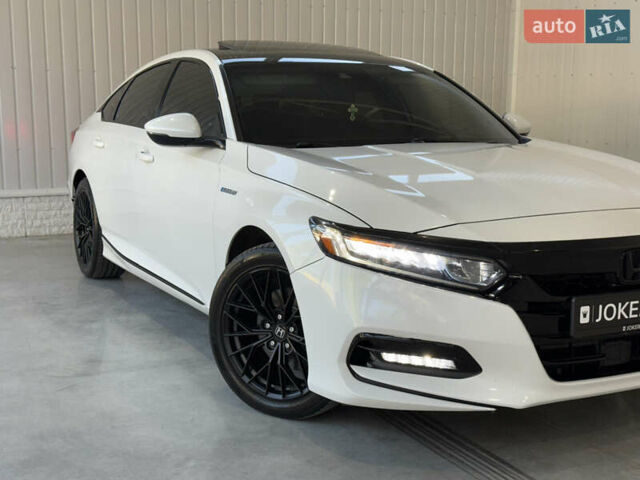 Белый Хонда Аккорд, объемом двигателя 1.99 л и пробегом 102 тыс. км за 23600 $, фото 2 на Automoto.ua