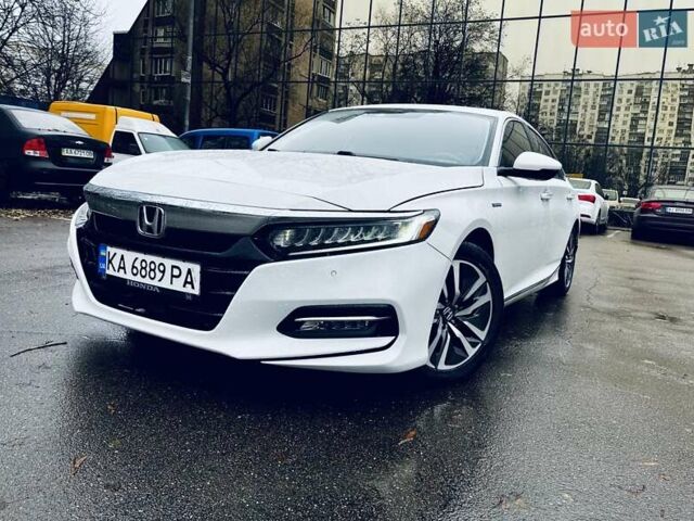 Белый Хонда Аккорд, объемом двигателя 1.99 л и пробегом 121 тыс. км за 24500 $, фото 2 на Automoto.ua