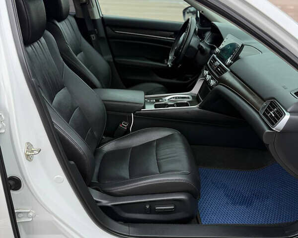 Білий Хонда Аккорд, об'ємом двигуна 2 л та пробігом 83 тис. км за 22000 $, фото 16 на Automoto.ua