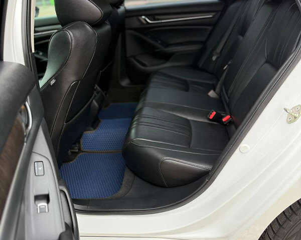 Білий Хонда Аккорд, об'ємом двигуна 2 л та пробігом 83 тис. км за 22000 $, фото 10 на Automoto.ua