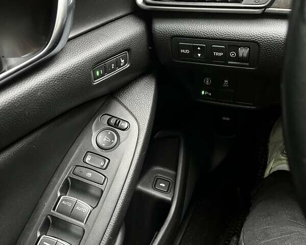 Белый Хонда Аккорд, объемом двигателя 1.99 л и пробегом 121 тыс. км за 24500 $, фото 28 на Automoto.ua