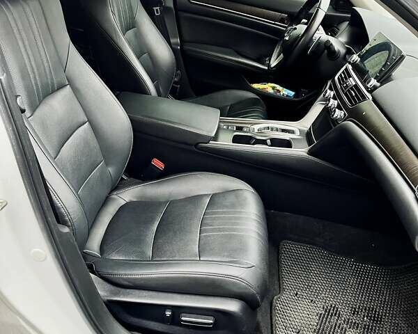 Белый Хонда Аккорд, объемом двигателя 1.99 л и пробегом 121 тыс. км за 24500 $, фото 22 на Automoto.ua