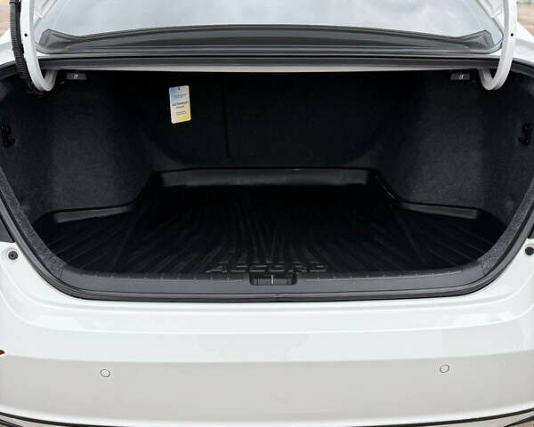 Білий Хонда Аккорд, об'ємом двигуна 2 л та пробігом 83 тис. км за 22000 $, фото 23 на Automoto.ua