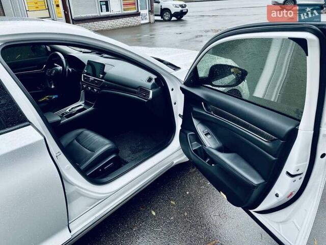 Белый Хонда Аккорд, объемом двигателя 1.99 л и пробегом 121 тыс. км за 24500 $, фото 23 на Automoto.ua