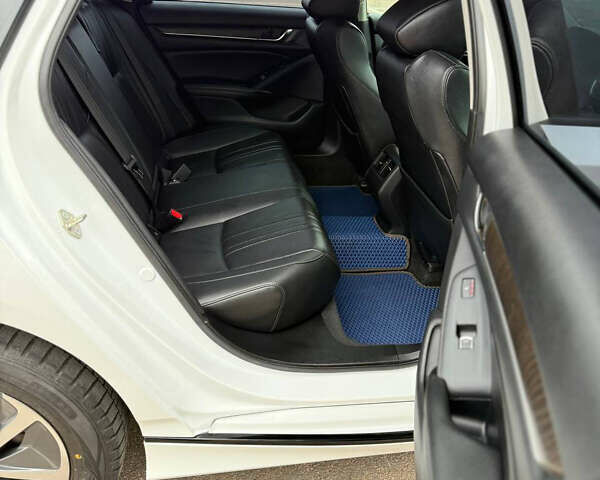 Білий Хонда Аккорд, об'ємом двигуна 2 л та пробігом 83 тис. км за 22000 $, фото 14 на Automoto.ua