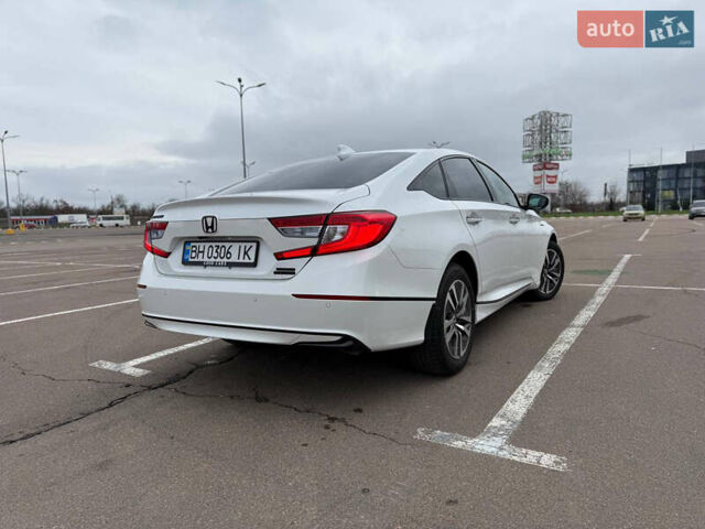 Білий Хонда Аккорд, об'ємом двигуна 2 л та пробігом 83 тис. км за 22000 $, фото 3 на Automoto.ua