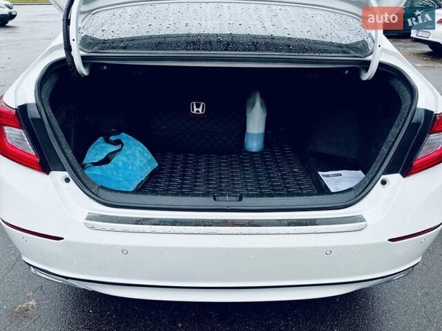Белый Хонда Аккорд, объемом двигателя 1.99 л и пробегом 121 тыс. км за 24500 $, фото 21 на Automoto.ua