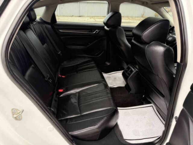 Белый Хонда Аккорд, объемом двигателя 1.5 л и пробегом 36 тыс. км за 2400 $, фото 12 на Automoto.ua