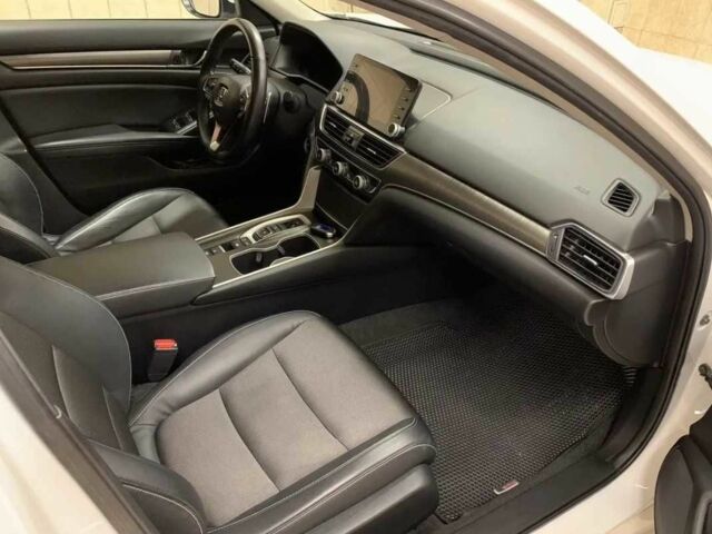 Білий Хонда Аккорд, об'ємом двигуна 2 л та пробігом 33 тис. км за 17300 $, фото 11 на Automoto.ua